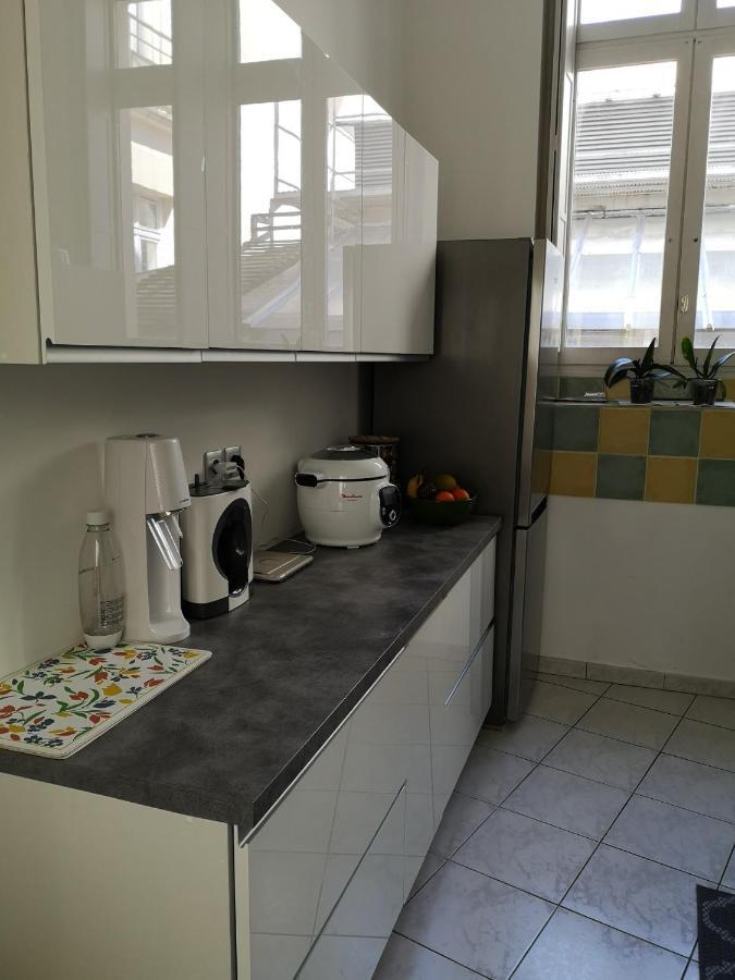 Appartement De 105M2, Balcon Sur Cours De La Republique Narbona Exterior foto