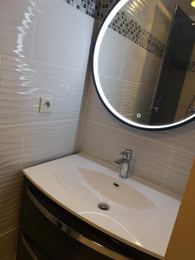 Appartement De 105M2, Balcon Sur Cours De La Republique Narbona Exterior foto